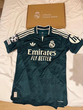 Herren Authentic Auswärtstrikot Grün 26/27 Grösse XS