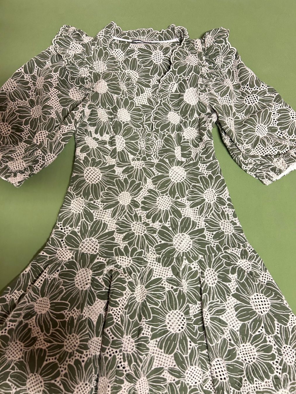 Sandro Vestiti: robe sandro – Usato da Chêne-Bourg venduto da luy_hk5b 1