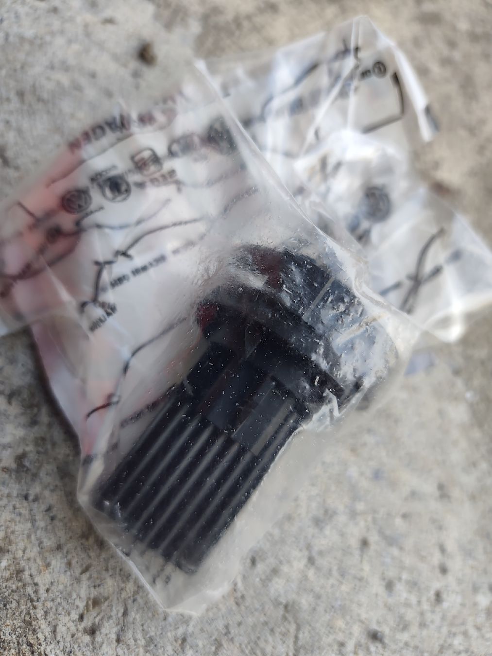 Audi Alle Autoersatzteile: Lampenfassung Audi A6 c6 – Neu und originalverpackt aus Rebstein von andi322
