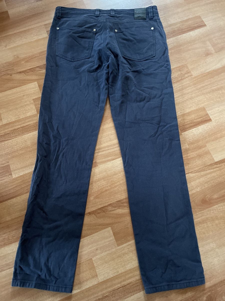 Bugatti Pantaloni: Bugatti Herren Stoffhose Dunkelblau einf. Bundweite 33cm – Usato da St. Gallen venduto da mai_2lcj 1
