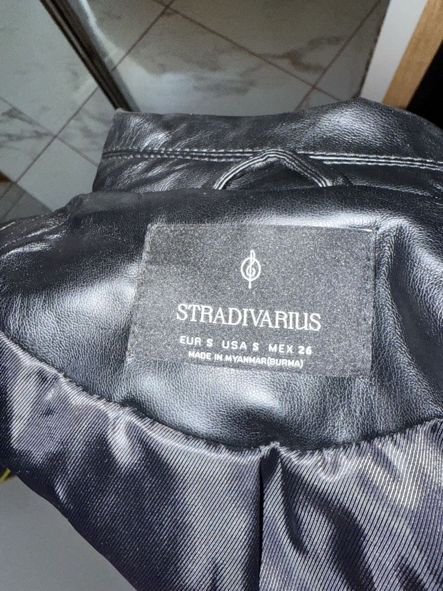 Stradivarius Cappotti: Schicker Kunstleder Trenchcoat von Stradivarius, S – Usato da Arch venduto da Aga84 2