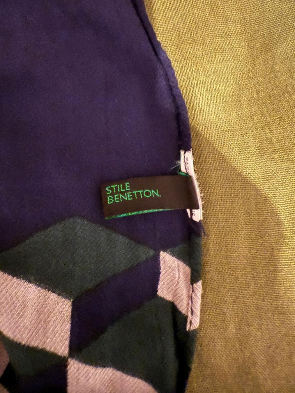 Benetton Foulard & Sciarpe: Echarpe Benetton – Usato da Bern venduto da gil_rkx8 2