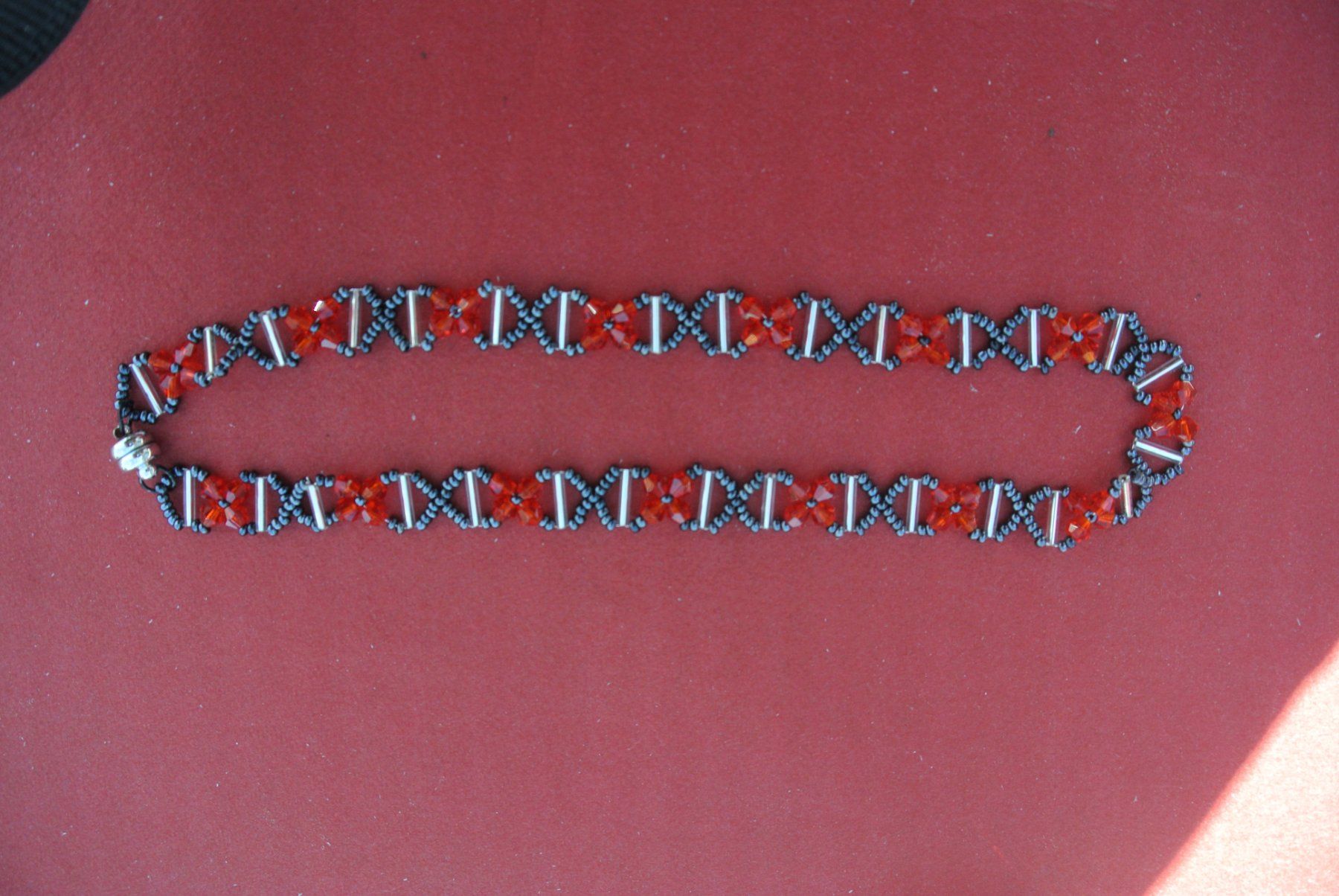 Catenine: Modeschmuck Halskette mit Glasperlen, Handarbeit! – Nuovo (secondo la descrizione) da Plaffeien venduto da Boxerranche