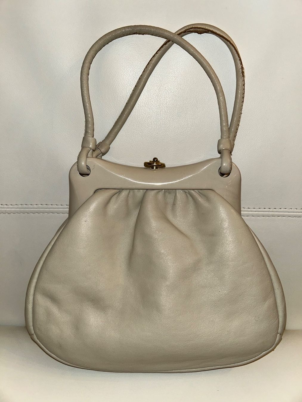 Taschen für Damen: Vintage Leder Tasche – Gebraucht aus Düdingen von Reconflo 1