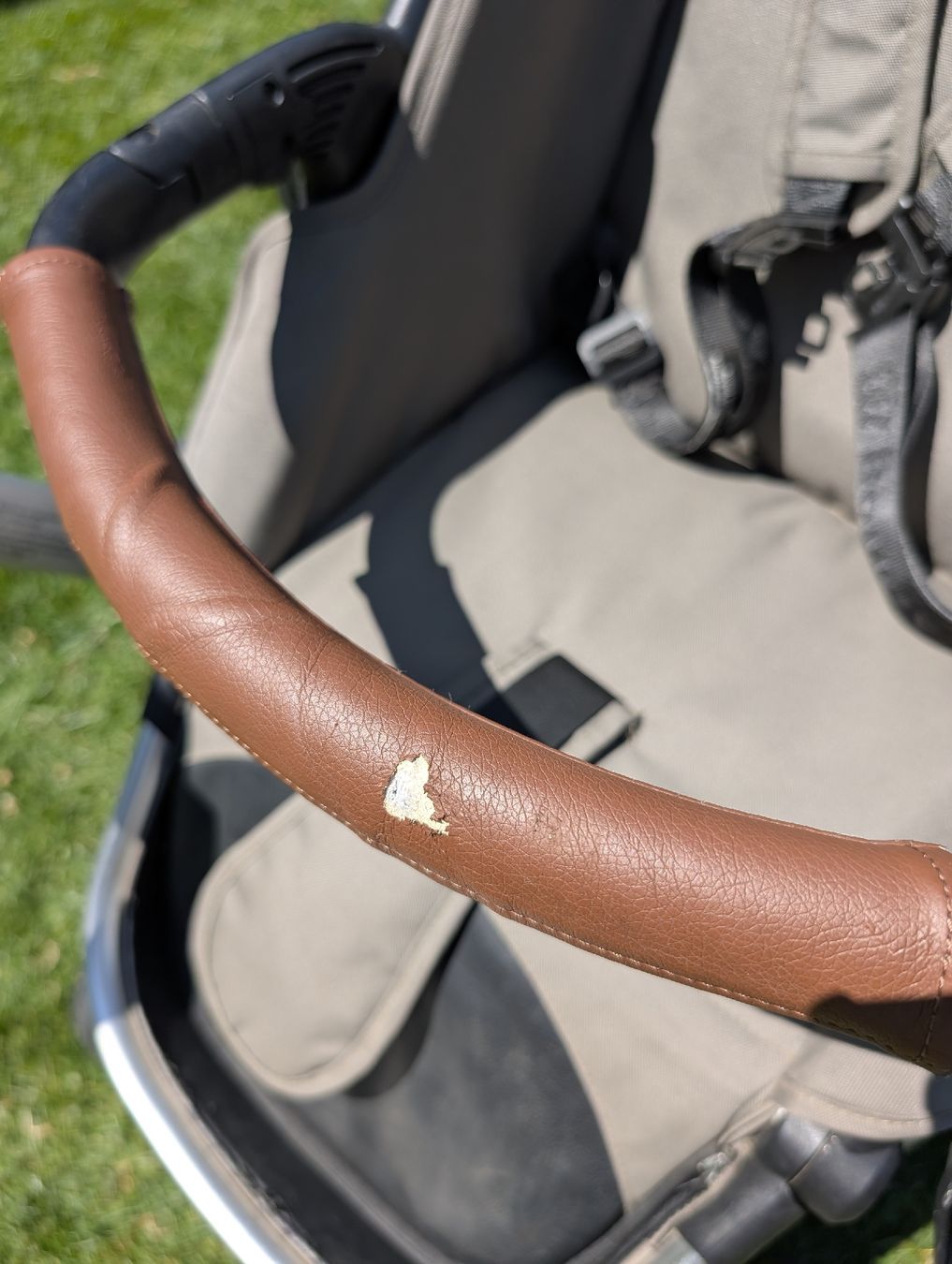 Poussette: Bonavi Kinderwagen mit Zubehör  – D'occasion à Zürich par mar_yxv5 6