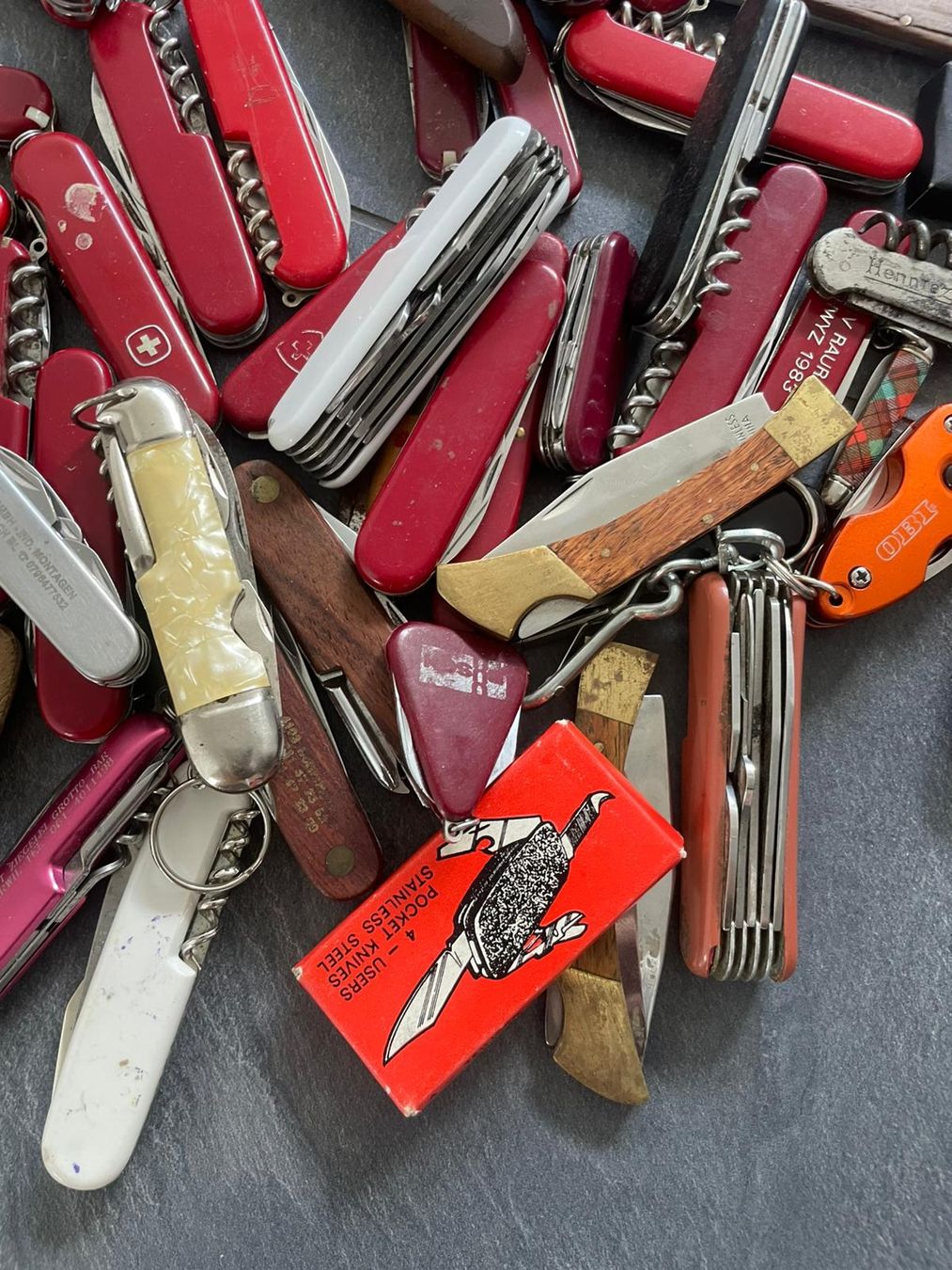 Victorinox Couteaux de poche: Taschenmesser Lot – D'occasion à Unterlangenegg par can_rf8g 3