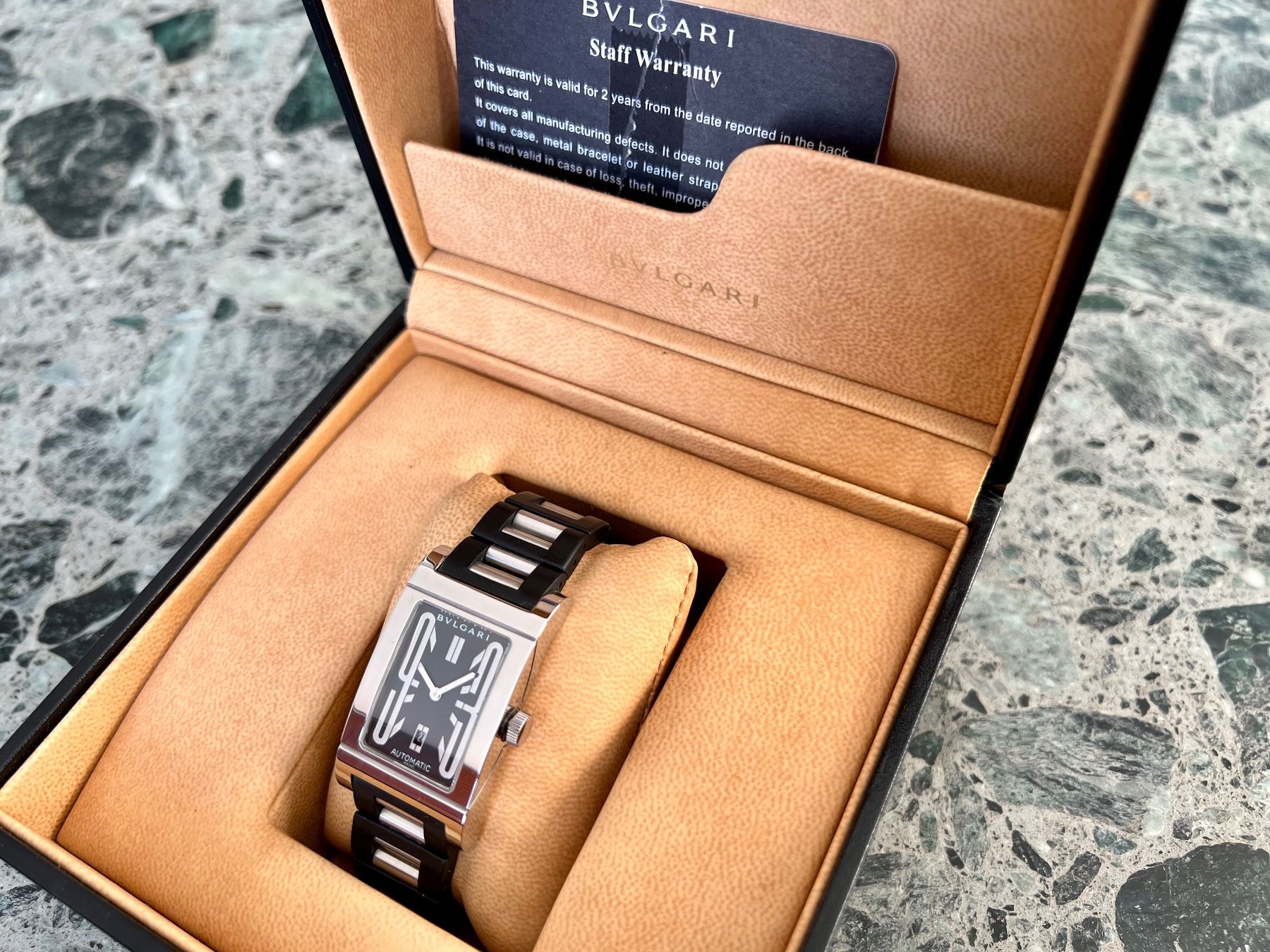 Bulgari Uhren: BULGARI Rettangolo Automatic, vulcanised rubber&steel strap – Gebraucht aus Le Mont-sur-Lausanne von LycaGallery 9