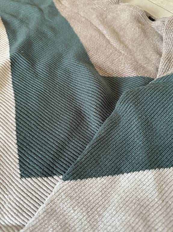 Maglioni & Felpe: Pullover in der Grösse S/XS – Usato da Schwarzenbach SG venduto da Winston95 1