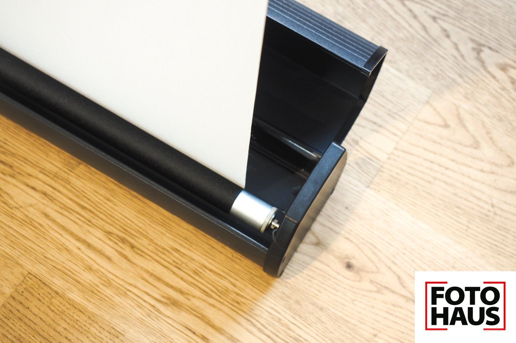 Altri Accessori: Walimex PRO Roll up panel 155x200cm Hintergrund weiss 1395 – Usato da Basel venduto da FotohausBasel 2