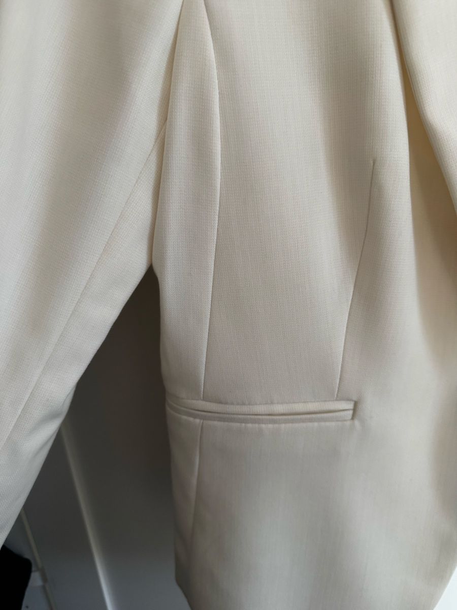 H&M Completi & Tailleur: H&M Blazer in weiss Gr. 44 – Nuovo (secondo la descrizione) da St. Gallen venduto da mic_y2tq 1