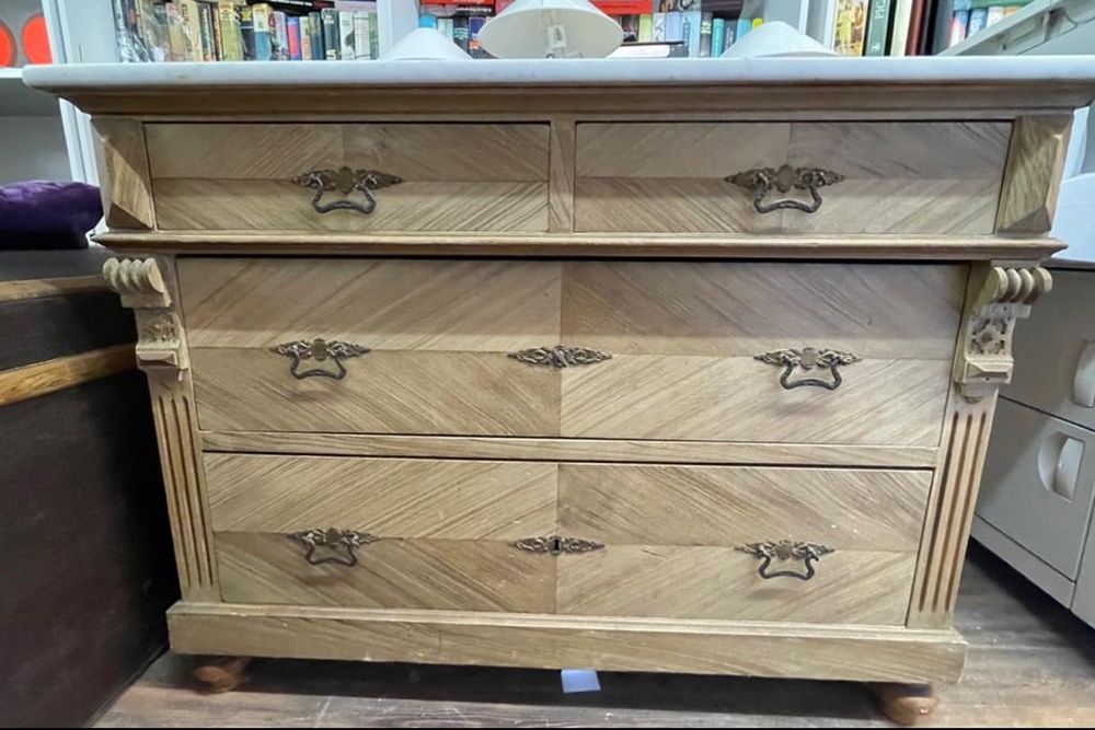 Antik Schrank mit Marmor Kommode (Gebraucht) in Winterthur für CHF 130 ...