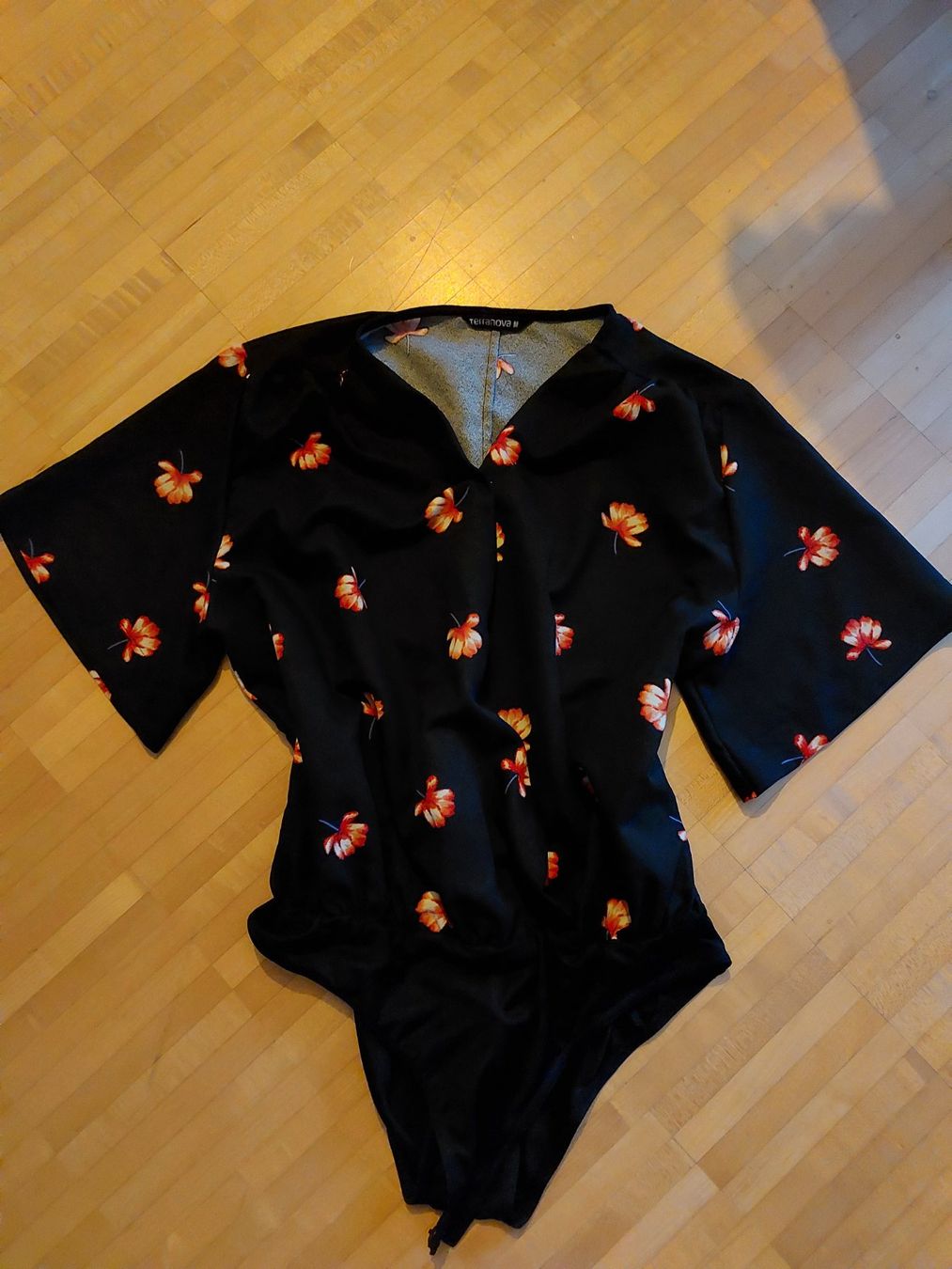 Top: Body Terranova S – Usato da Zürich venduto da zuz_9qry