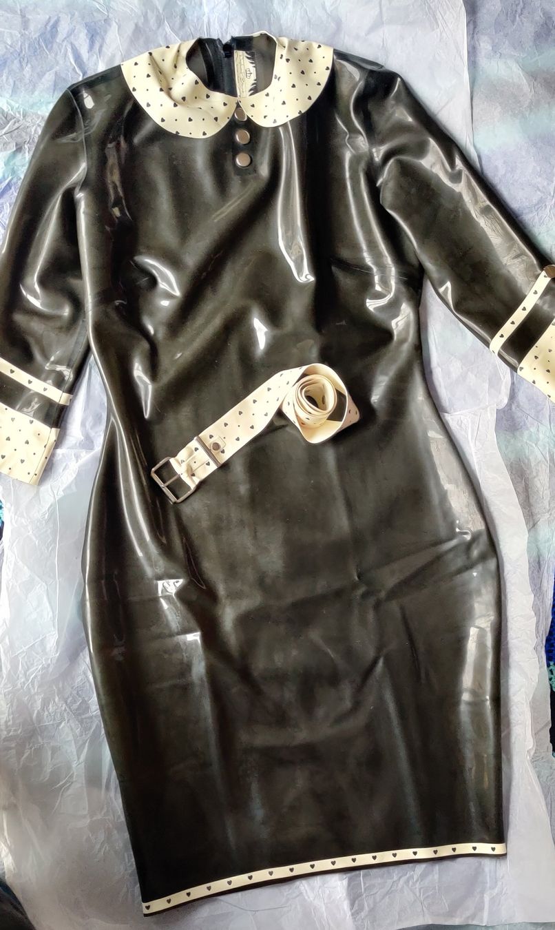 Vestiti: WestwardBound "Supercilious" Latex Kleid trans. black UK12/M – Usato da Lausanne venduto da Cykla