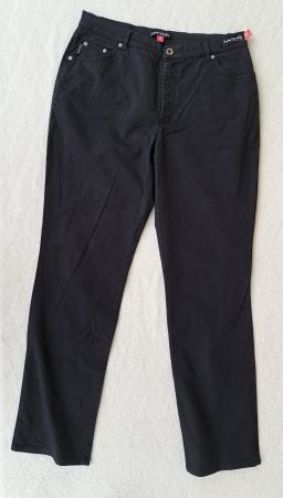 Betty Barclay Gr. 44 schwarz Top Zustand