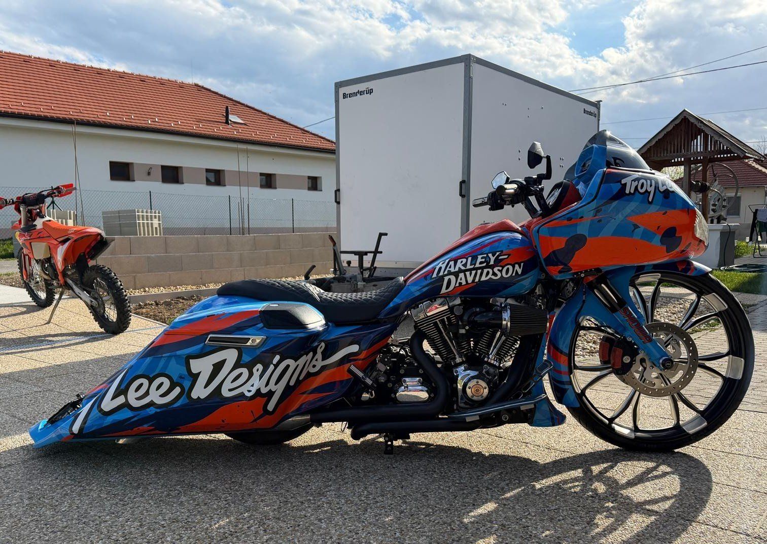 Touring: HARLEY ROAD GLIDE CUSTOM BAGGER 1800 | EINZELSTÜCK – Usato da Tennwil venduto da Dabo_d 1