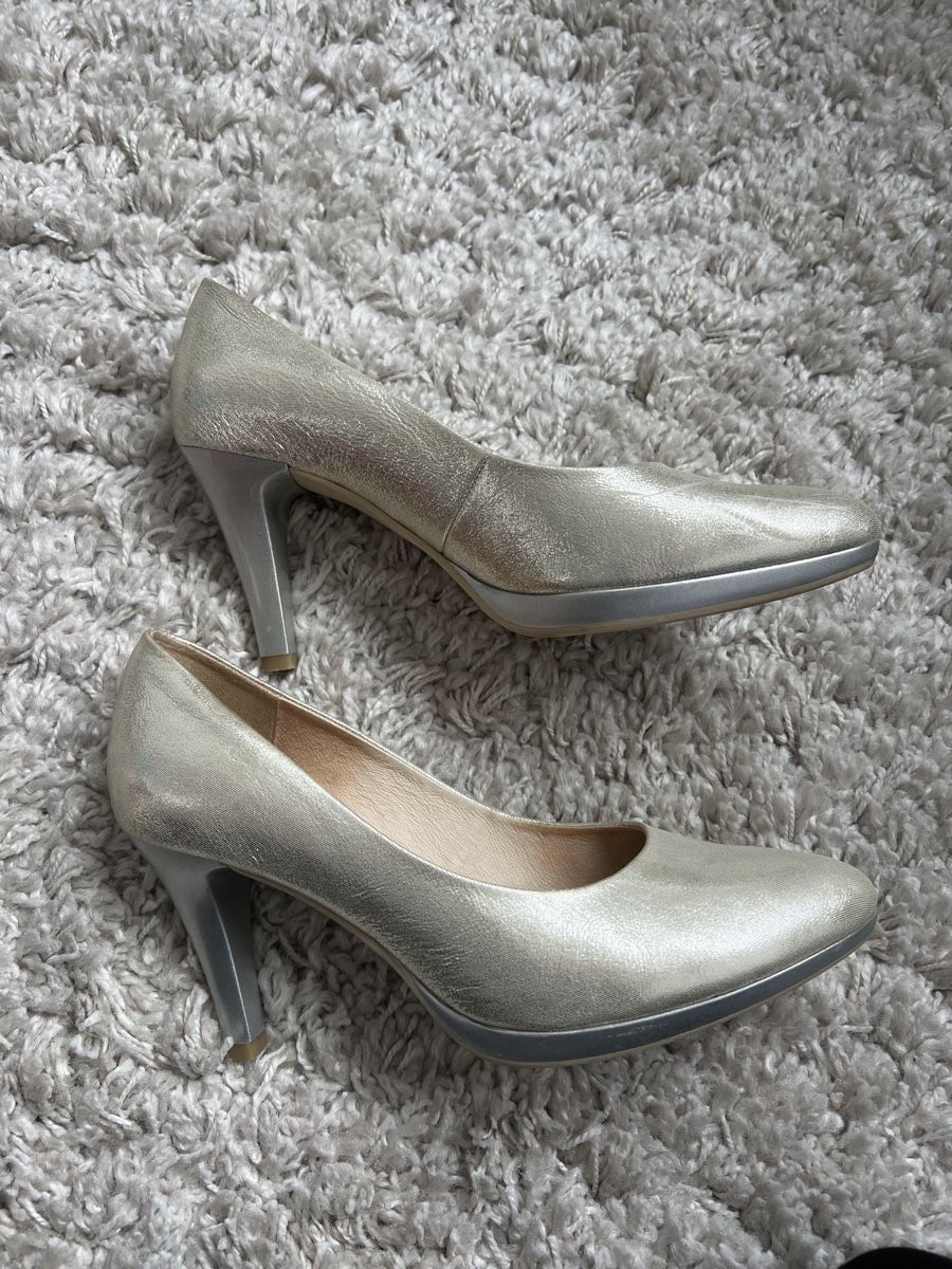Scarpe da donna: Caprice silberbe Highheels, Grösse 38.5 – Usato da Herrliberg venduto da nojivo