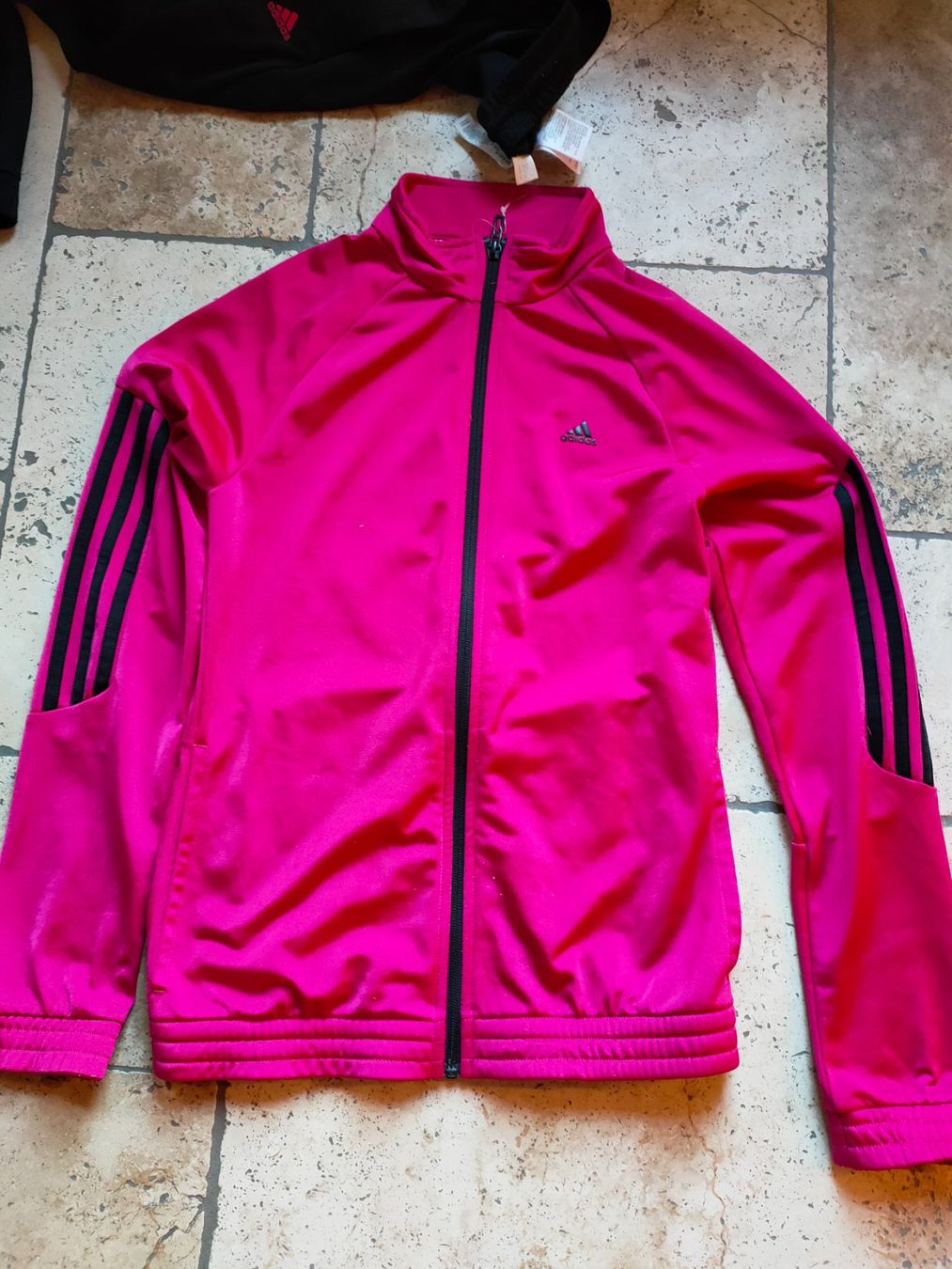 Adidas Ensembles: Adidas Trainer Pink, Gr. 152 – D'occasion à Les Moulins par alicia017