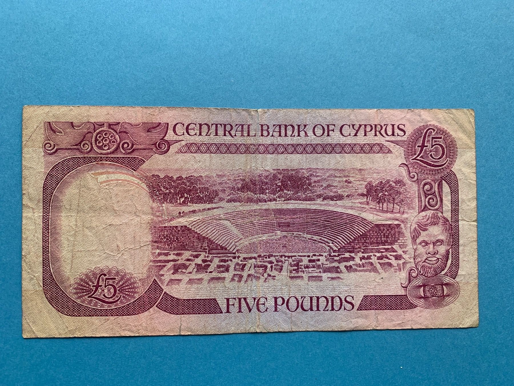 Banconote: CHYPRE / ZYPRUS - 5 POUNDS 1.10.1990 – Usato da Le Lignon venduto da Trikles 1