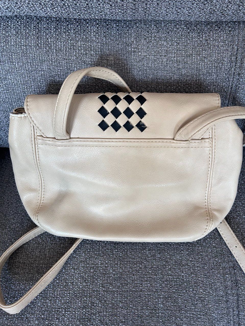 Guess Borse da donna: Borsa a tracolla Guess – Usato da Giubiasco venduto da LorisVale 3