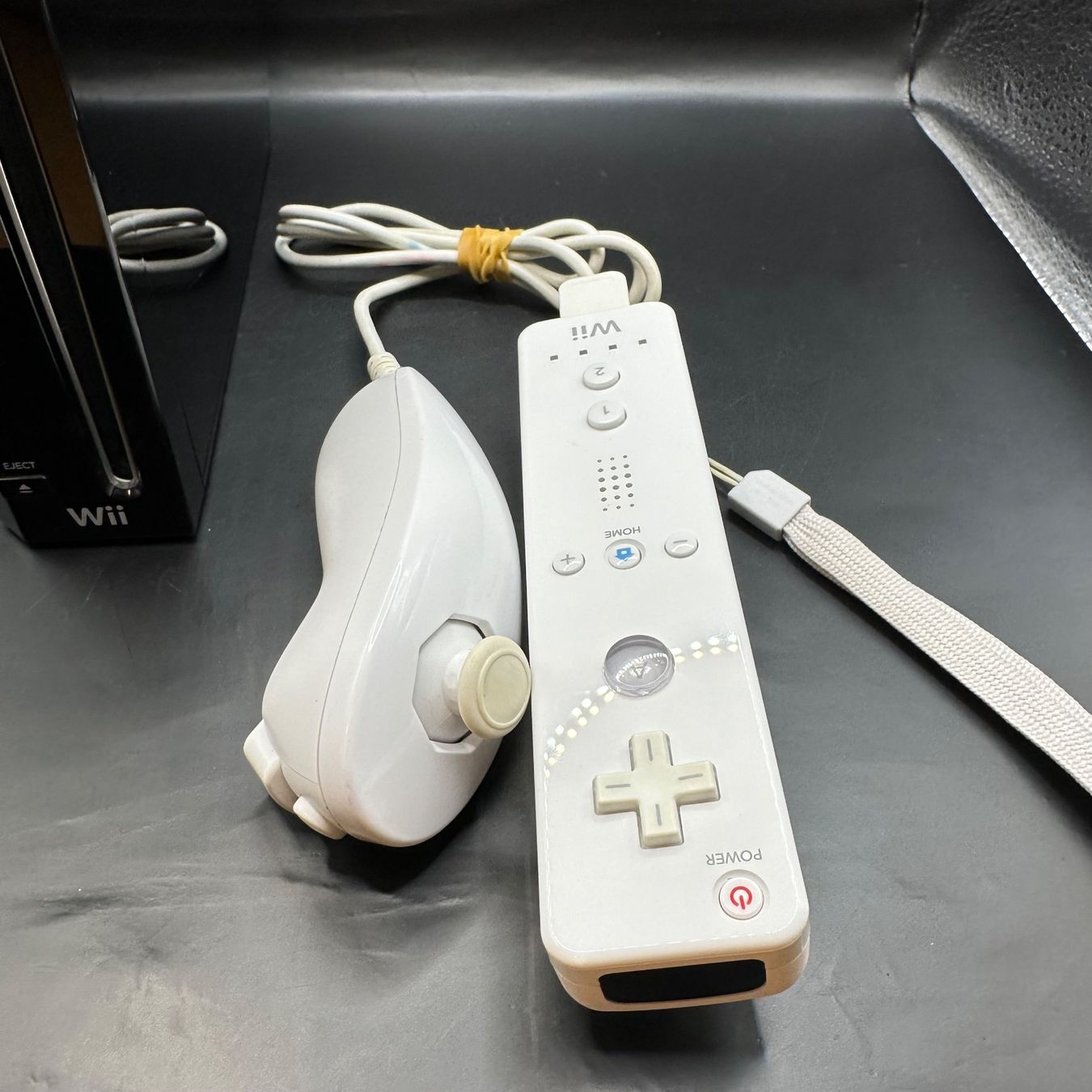 Nintendo Console: Nintendo Wii Schwarz – Usato da Düdingen venduto da Nerdworld 1