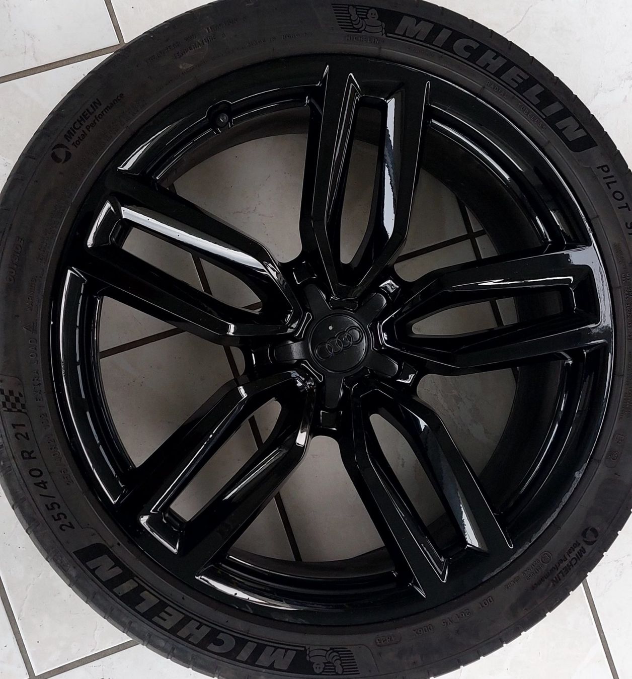 Audi Pneumatici & Ruote complete: 255 40 R21 Audi SQ5 – Usato da Weite venduto da Auto_Plattis 1
