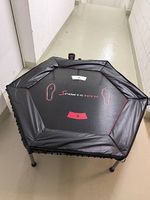Fitness-Trampolin mit Digitalanzeige (hochwertig und stabil)