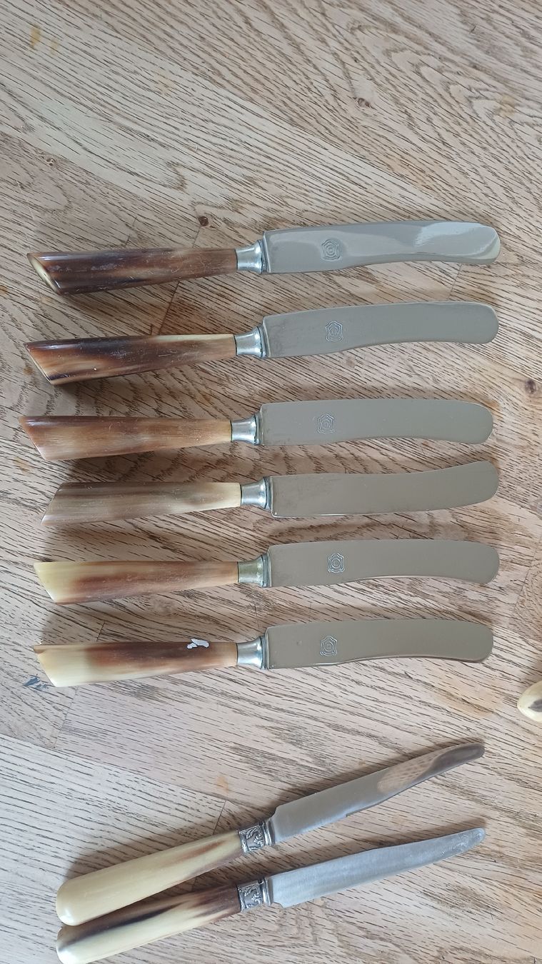 Couverts: Lot alte Messer – D'occasion à Flawil par Naphtali 2
