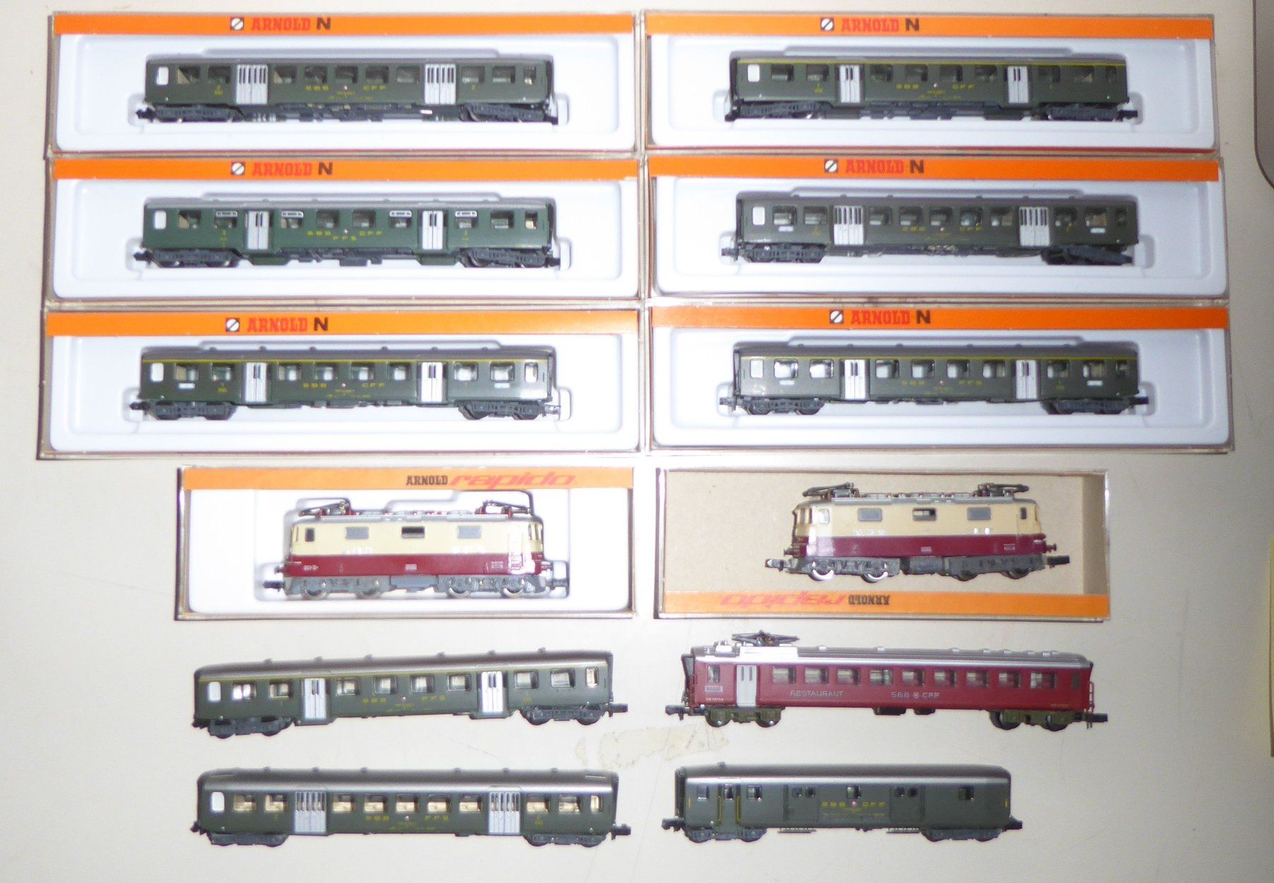 Arnold Modellini di ferrovie: Arnold Spur N SBB Zug Set 12-teilig – Usato da Uetikon am See venduto da auktio 1
