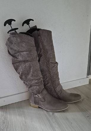 Damenschuhe: Sommer Damenstiefel – Gebraucht aus Lachen SZ von portbrin