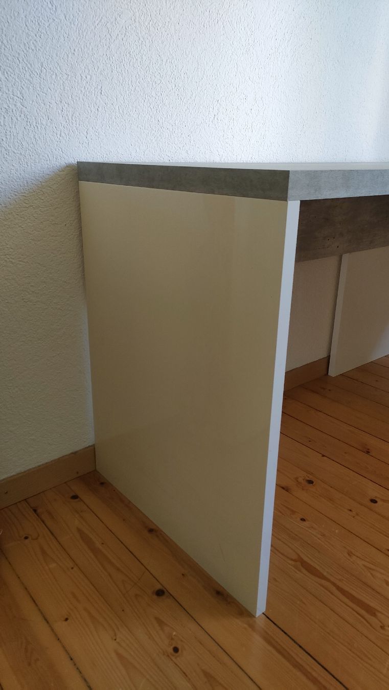 Bureaux: Eckpult Betonoptik – D'occasion à Winterthur par Sulai-one 2