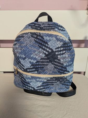 Praktischer, schöner gut verstaubarer Rucksack