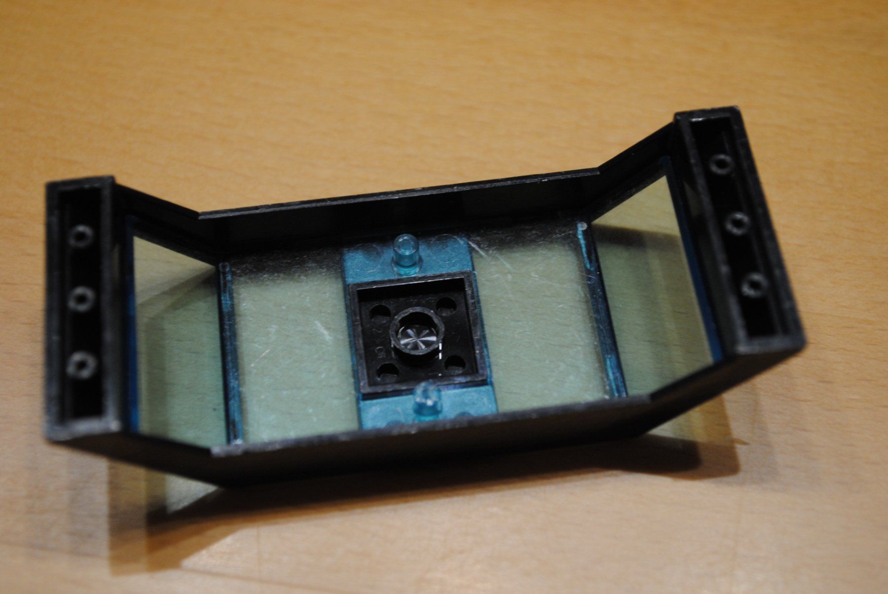 Lego Kit di costruzioni: Lego - Dachfenster mit hellblauem Glas  30343c02    A20 – Usato da St. Gallen venduto da Bisaknosp 3