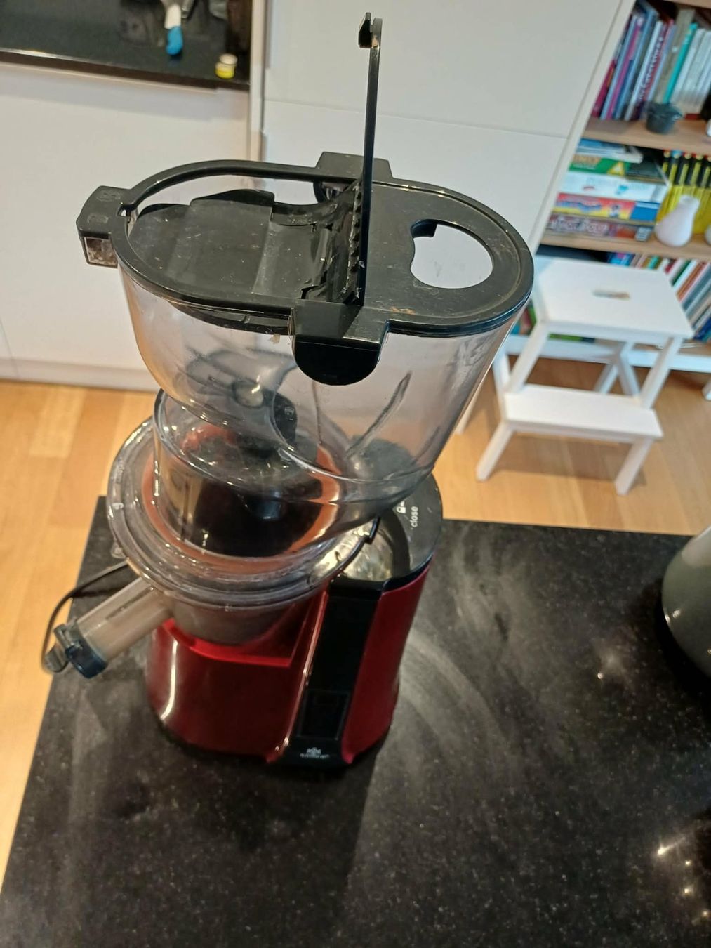 Elettrodomestici da cucina: Kesser Entsafter - Rot – Usato da Wil SG venduto da Berg1-Bob 5