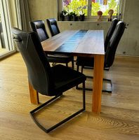 Tisch und 6 Stühle zu verkaufen