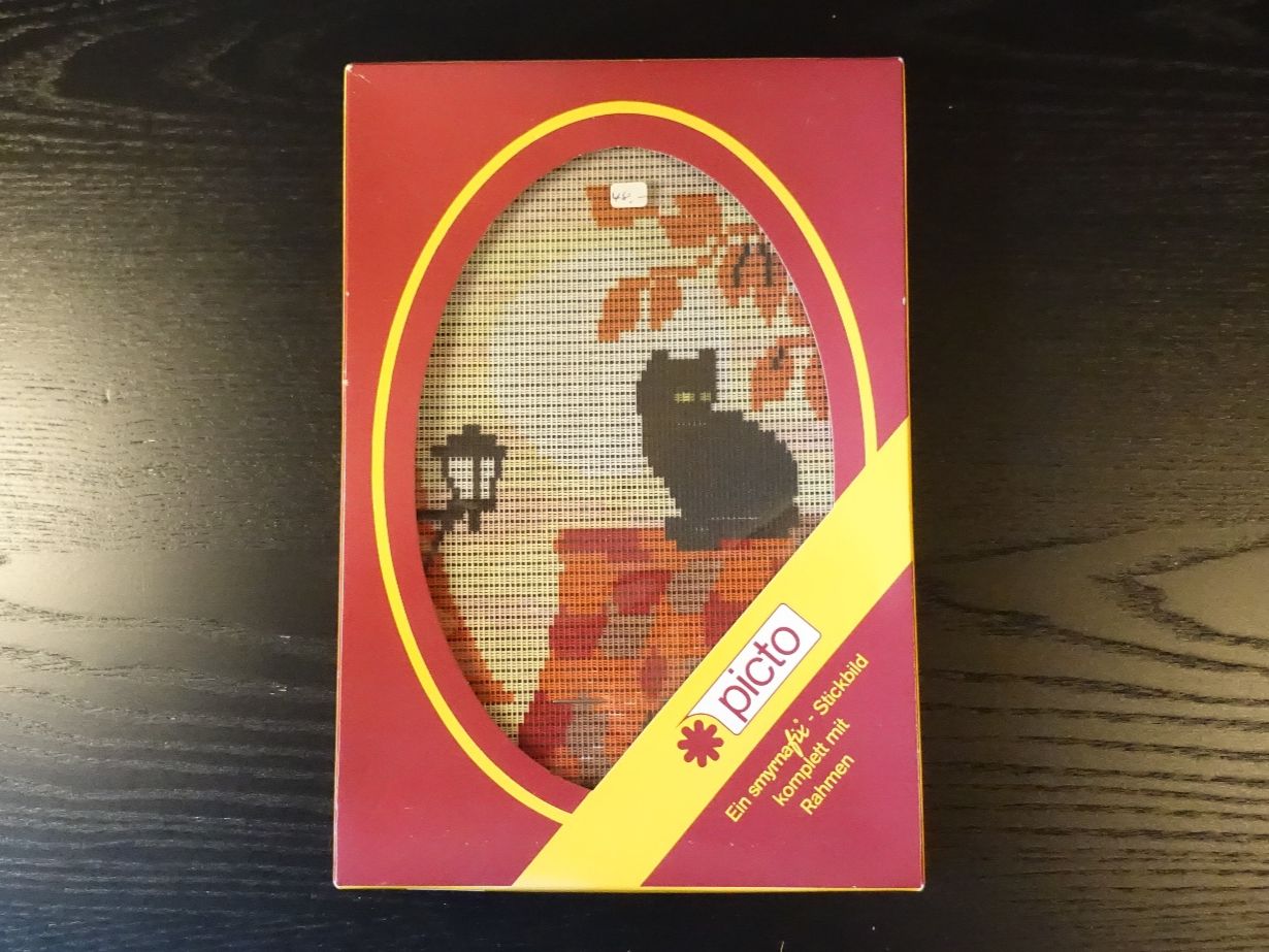 Kit bricolage: Stickset / Stickbild mit Katze auf dem Dach – Nuovo e nell'imballaggio originale da Russikon venduto da Eulenfeder 1