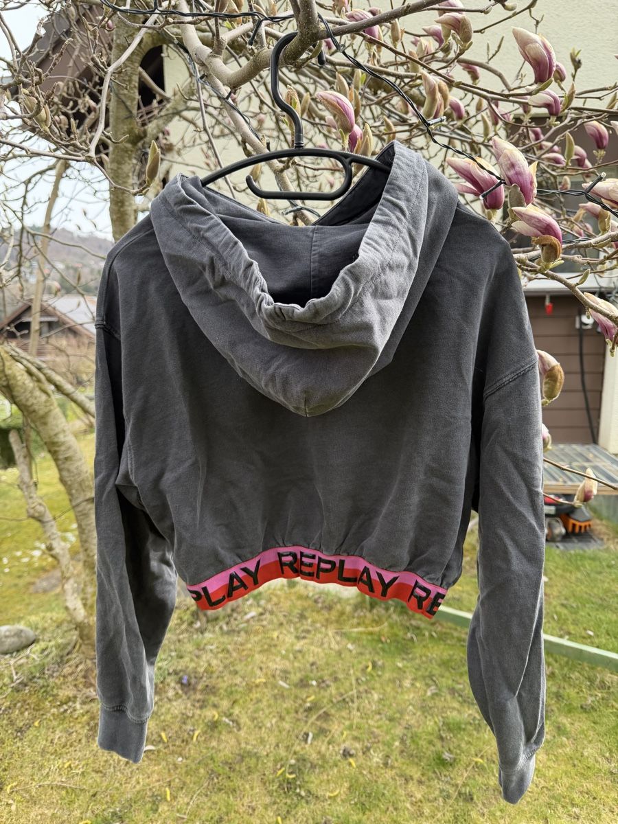 Replay Maglioni & Felpe: Replay Kapuzenpullover Cropped Grau Sterne S – Usato da Niederscherli venduto da Soleiado71 3