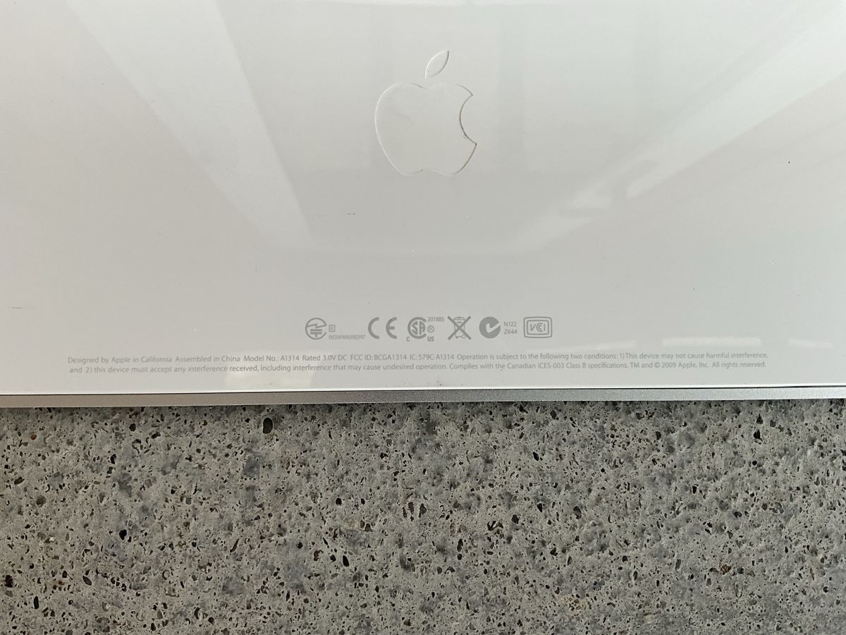 Apple Tastiere: Apple Wireless Keyboard A1314 Schweizer Layout gebraucht – Usato da Thal venduto da nocheli 2