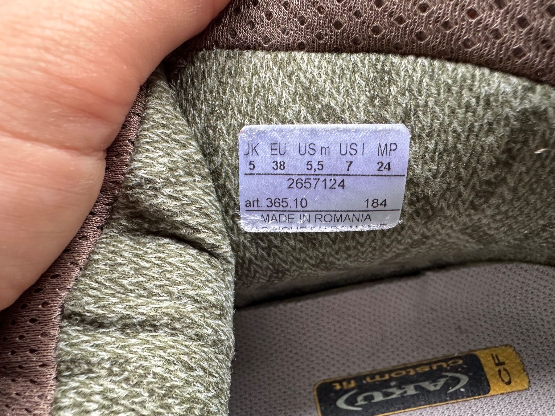 Scarpe da uomo: Wanderschuhe Grösse 37 - 38 fast neu – Usato da Basel venduto da mar_55j8 4