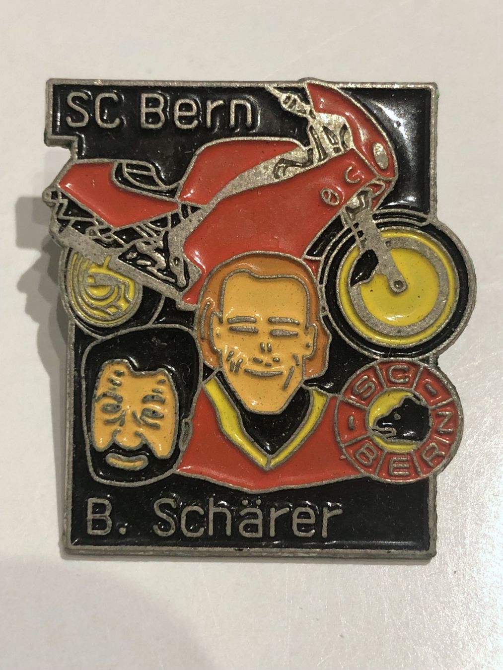 Placchette & Badge: Pin SC Bern B. Schärer – Usato da Lommiswil venduto da canoga