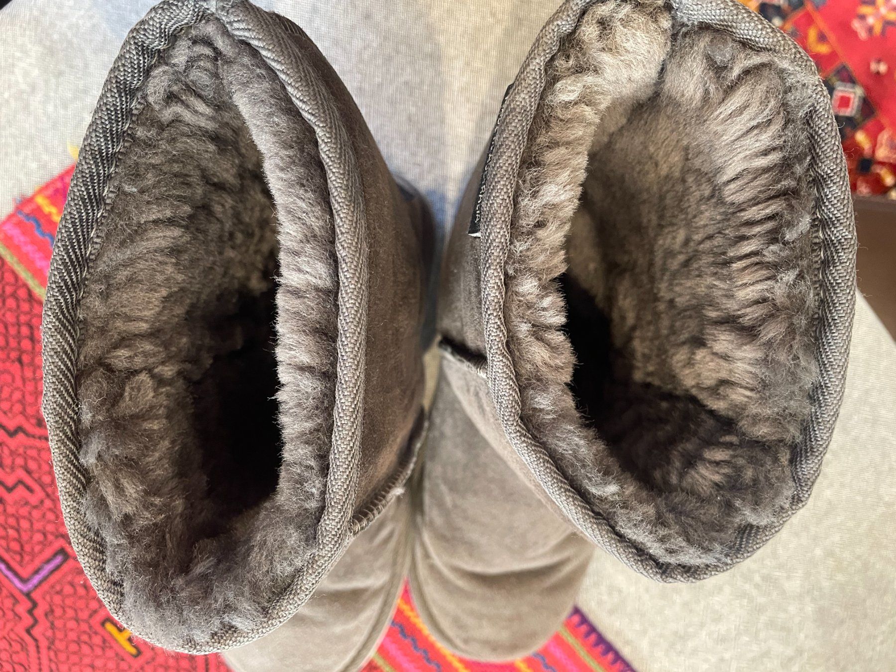 Ugg Scarpe da donna: UGG Suede Grey Boots – Size 36 – Usato da Aire-la-Ville venduto da sa__8skk 4