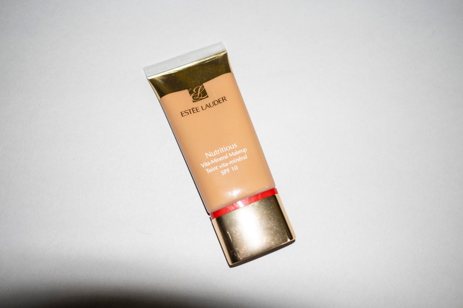 Estée Lauder Make-up: Nutritious Vita Mineral Makeup SPF 10,  4 – Neu und originalverpackt aus Zürich von pinkmilkyway