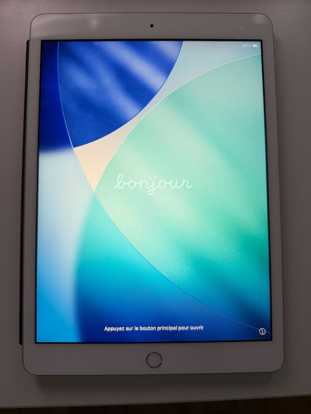Apple Tablettes PC: Ipad 8th Gen – D'occasion à Schaan par RFrick