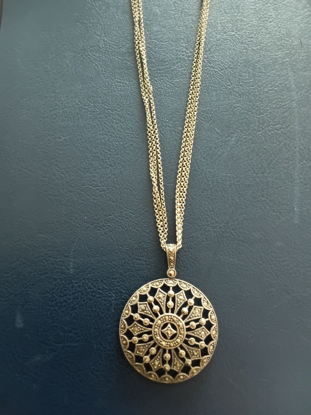 Colliers: Vintage Round Pendant Necklace Silver  – D'occasion à Immensee par vgitter