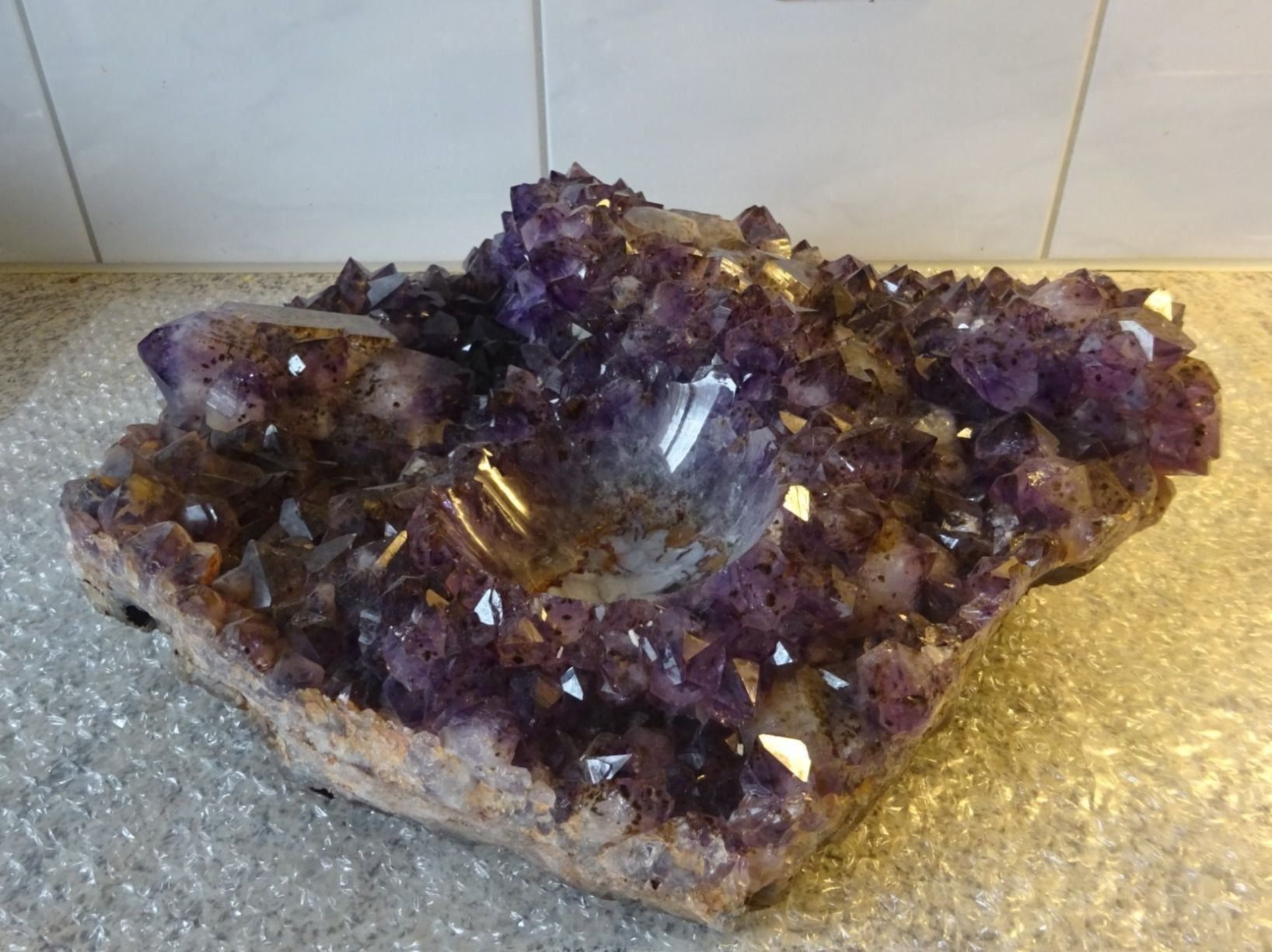 Pietre preziose: Grosse Amethyst Stufe mit Kugelmulde – Usato da Esslingen venduto da eintagammeer 1