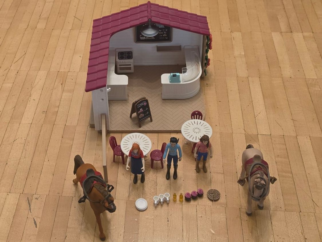 Schleich Giocattoli: Schleich 42519 Reitercafé – Usato da Elsau venduto da Chaefer32 1