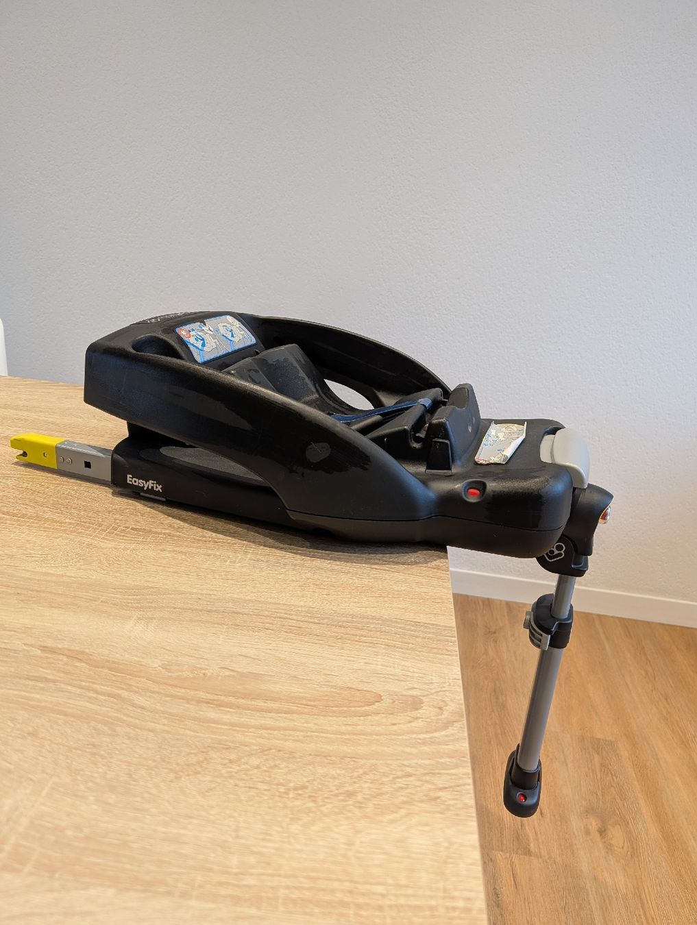 Maxi-Cosi Seggiolini per auto: Maxi-Cosi CabrioFix + Base Isofix – Usato da Kerzers venduto da M1CHELO 4