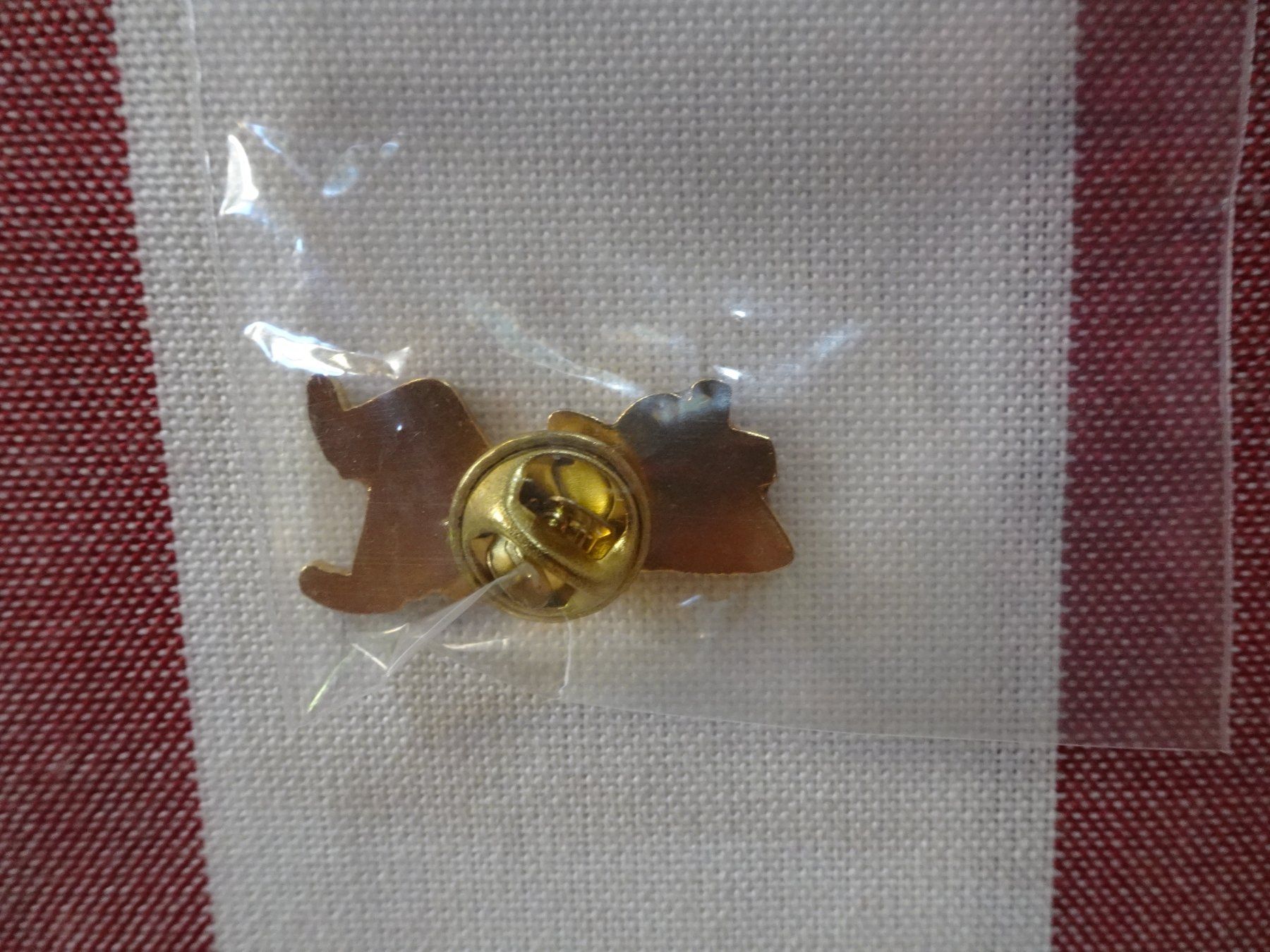 Spille & Fermagli: Globi Pin - Globi liegend - G1081 – Usato da Küssnacht am Rigi venduto da Globi-Love 1