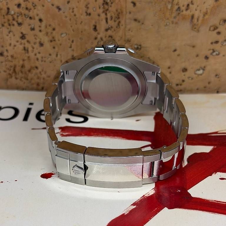 Orologi: Rolex GMT-Master II "Bruce Wayne" 126710GRNR – Usato da Genève venduto da minty.watches 3