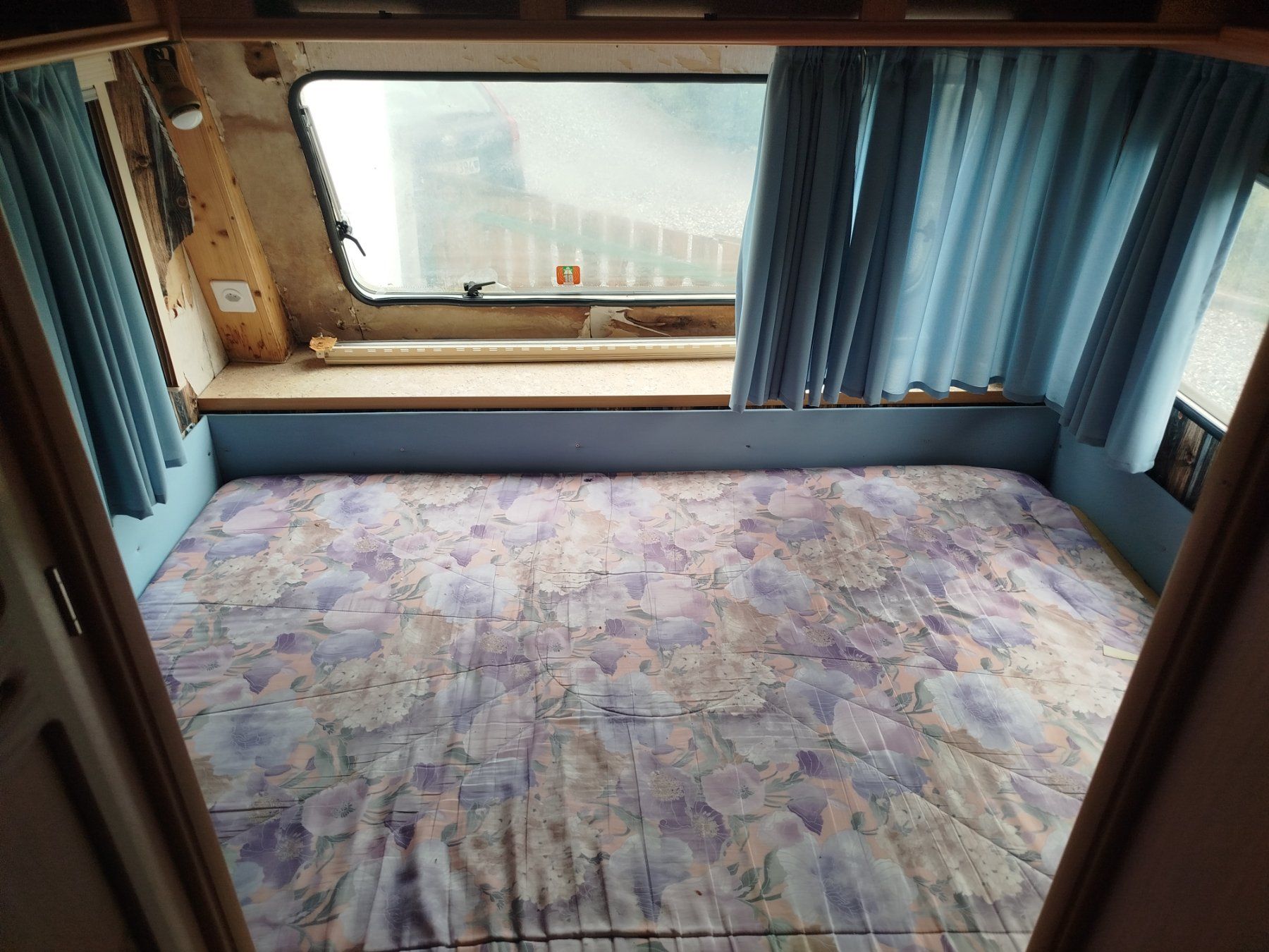 Wilk Veicoli da campeggio: Wilk Espace 495 Wohnwagen – Usato da Seon venduto da th.gr 8