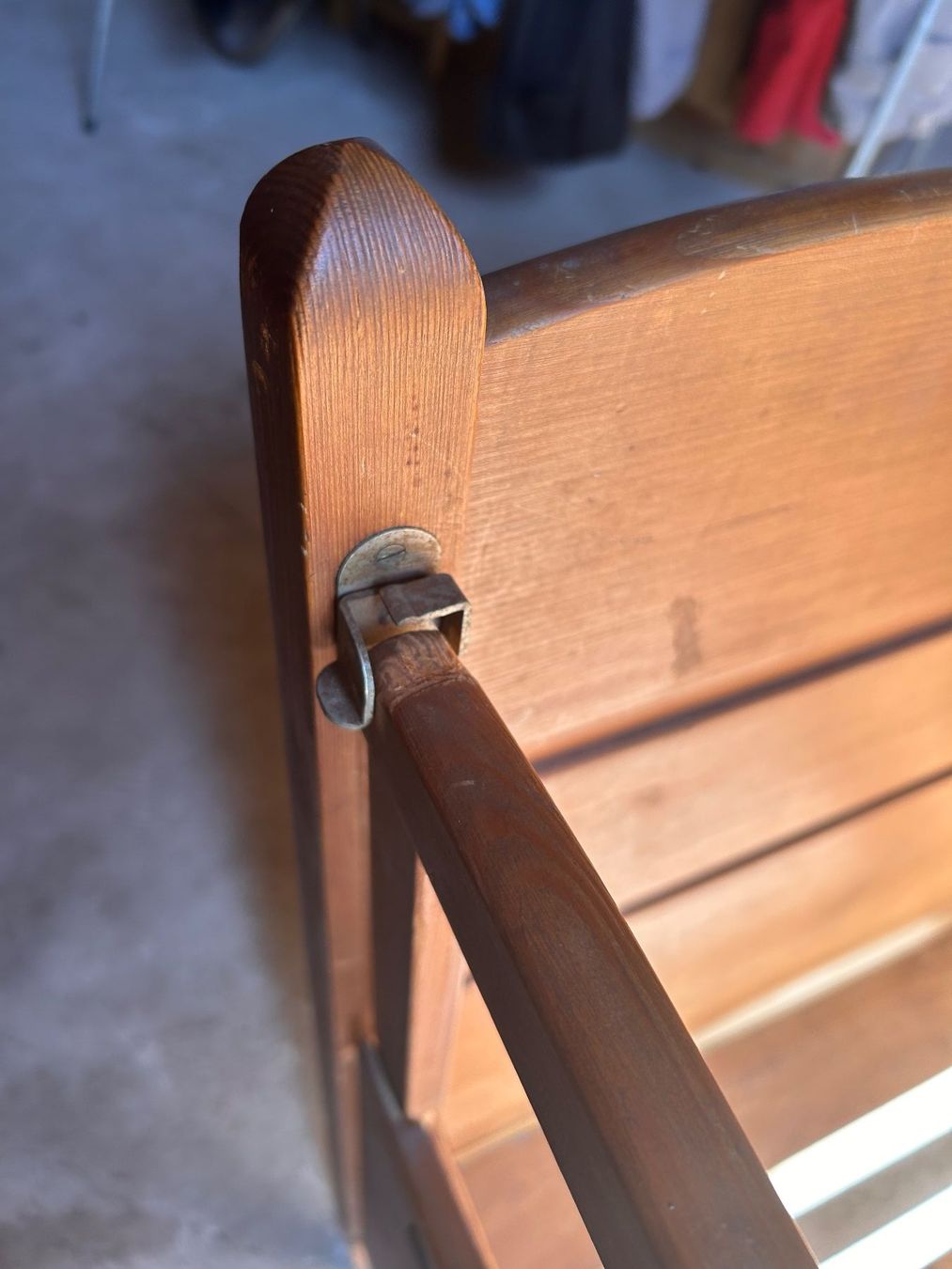 Letti: Altes Kinderbett aus Holz – Usato da Aristau venduto da WalterM06 7